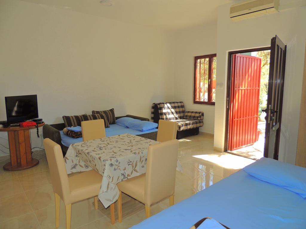 Guest House Jelena Budva Eksteriør bilde
